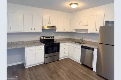 8319 Glenwoods Terrace, Riverdale, GA 30274 - Photo 11