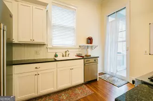 216 W Park Ave, Savannah, GA 31401 - Photo 37