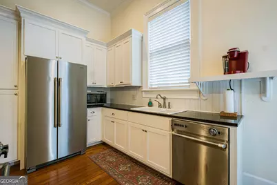 216 W Park Avenue #B, Savannah, GA 31401 - Photo 17