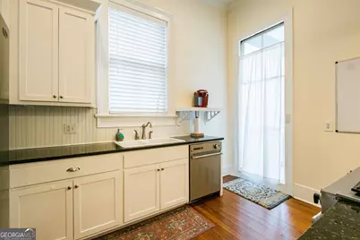 216 W Park Avenue #B, Savannah, GA 31401 - Photo 15