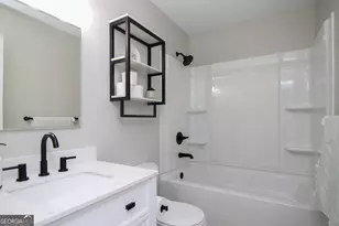 421 Vienna Cir, Fort Valley, GA 31030 - Photo 9