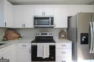 421 Vienna Cir, Fort Valley, GA 31030 - Photo 9