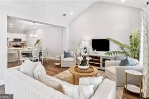 71 E Chapel Dr, Brunswick, GA 31525 - Photo 7