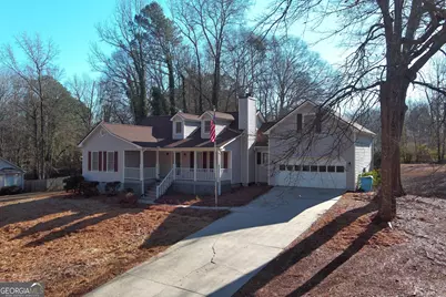 136 Crown Forest Drive, McDonough, GA 30252 - Photo 3