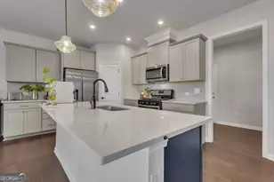 610 Napier Pass, Peachtree City, GA 30269 - Photo 17