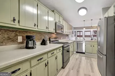 300 Briarwood Road, Tyrone, GA 30290 - Photo 19