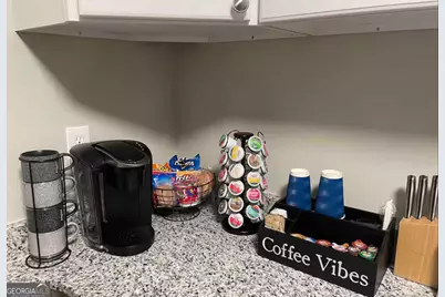 1082 Holly Cirlce, Forest Park, GA 30297 - Photo 7