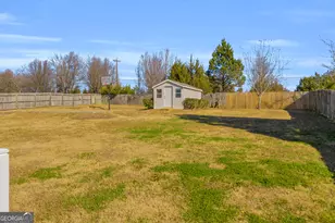 816 Kaitlyn Dr, Loganville, GA 30052 - Photo 9