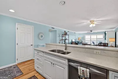 100 Floyd Street #201, Saint Simons, GA 31522 - Photo 9