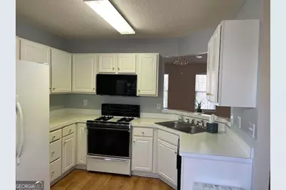 1752 Woodvine Court NW, Kennesaw, GA 30144 - Photo 9