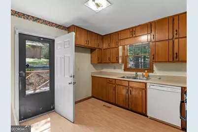 8294 Winston Way, Jonesboro, GA 30236 - Photo 17