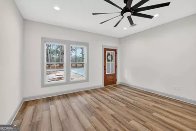 158 N Deborah Circle, Jesup, GA 31546 - Photo 5