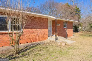3861 Desoto Dr, Macon, GA 31206 - Photo 7