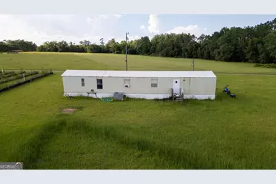 1054 Penny Morris, Baxley, GA 31513 - Photo 9