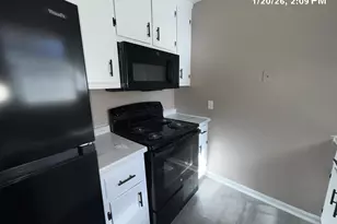 271 E Wright St, Winder, GA 30680 - Photo 9