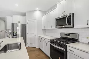 325 Village Ln, Fairburn, GA 30213 - Photo 9