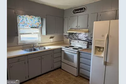 64 Pine Street, Zebulon, GA 30295 - Photo 3