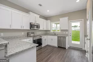 135 Avalon Trace, Statesboro, GA 30458 - Photo 7