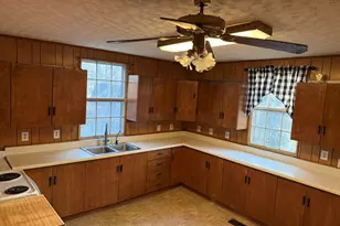 219 Elm St, Jefferson, GA 30549 - Photo 3