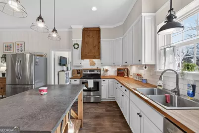 35 Combs Street, Locust Grove, GA 30248 - Photo 13