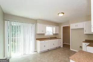 5883 Old Wellborn Trce, Lithonia, GA 30058 - Photo 5