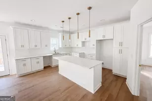 204 Custer Cir, Griffin, GA 30223 - Photo 3