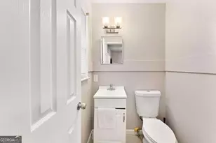 577 Athens St, Hartwell, GA 30643 - Photo 7