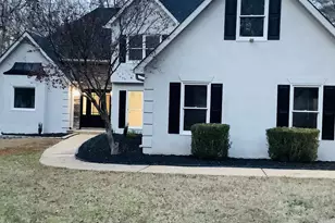 275 Mosby Woods Dr, Newnan, GA 30265 - Photo 1