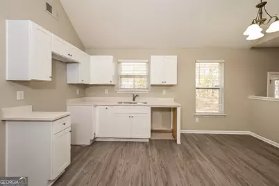 541 Rosalind Terrace, Locust Grove, GA 30248 - Photo 5