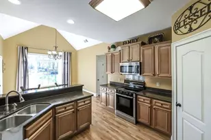 118 Zachary Dr, Carrollton, GA 30117 - Photo 11