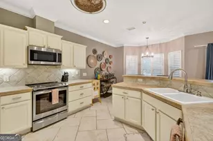 308 Magnolia St, Saint Simons, GA 31522 - Photo 11