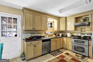 869 Falcon Crest Dr, Lawrenceville, GA 30043 - Photo 11