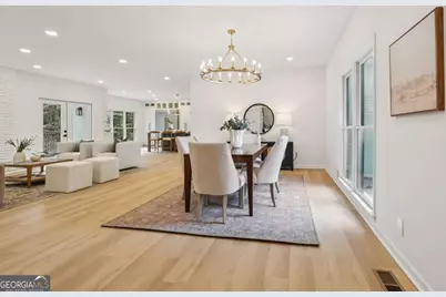 110 Vistacrest Way, Roswell, GA 30075 - Photo 9