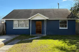 808 Carter St, Savannah, GA 31415 - Photo 1