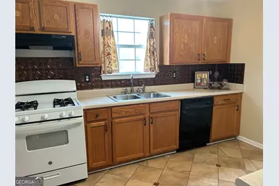 2224 Eagles Nest Circle, Decatur, GA 30035 - Photo 9