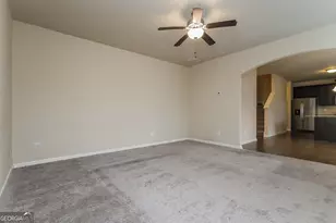 1209 Creek Crossing Dr, McDonough, GA 30252 - Photo 3