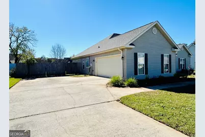 166 Holly Pointe, Warner Robins, GA 31088 - Photo 3