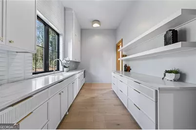 422 Hilderbrand Drive, Atlanta, GA 30328 - Photo 9