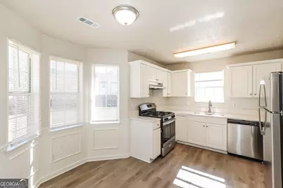 145 W Village Court, Riverdale, GA 30296 - Photo 5