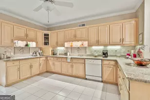 304 Bradford Way, Peachtree City, GA 30269 - Photo 23