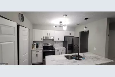 8975 Ashwood Drive, Riverdale, GA 30274 - Photo 9