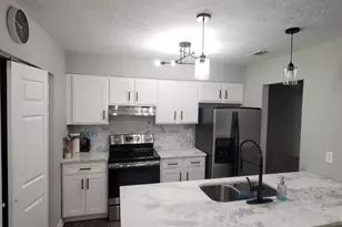 8975 Ashwood Dr, Riverdale, GA 30274 - Photo 9