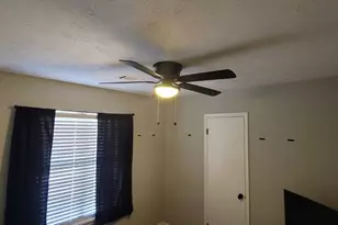 8975 Ashwood Dr, Riverdale, GA 30274 - Photo 13