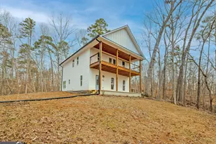 990 Rue Fleur De Lis, Lavonia, GA 30553 - Photo 1