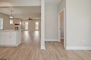 990 Rue Fleur De Lis, Lavonia, GA 30553 - Photo 5