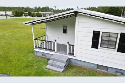 93 Bell, Baxley, GA 31513 - Photo 23