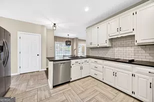 2586 Wesleyan Dr N, Macon, GA 31210 - Photo 9