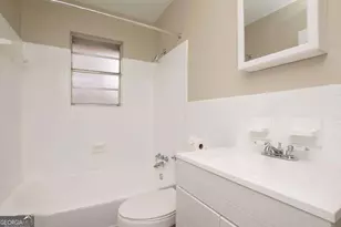 3660 Peachtree Rd NE, Atlanta, GA 30319 - Photo 11