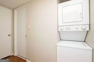 3660 Peachtree Rd NE, Atlanta, GA 30319 - Photo 15