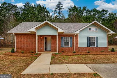 134 Laurel Ridge W, Lagrange, GA 30240 - Photo 1